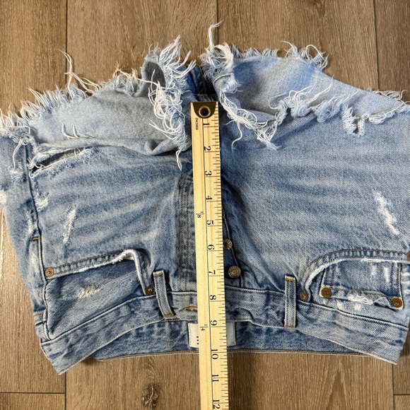 Agolde Faded Blue Ripped Jean Shorts - Picture 8 of 9